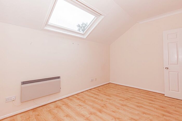 1 Bedroom Flat To Rent In Wildmoor Gate, Abingdon, OX14