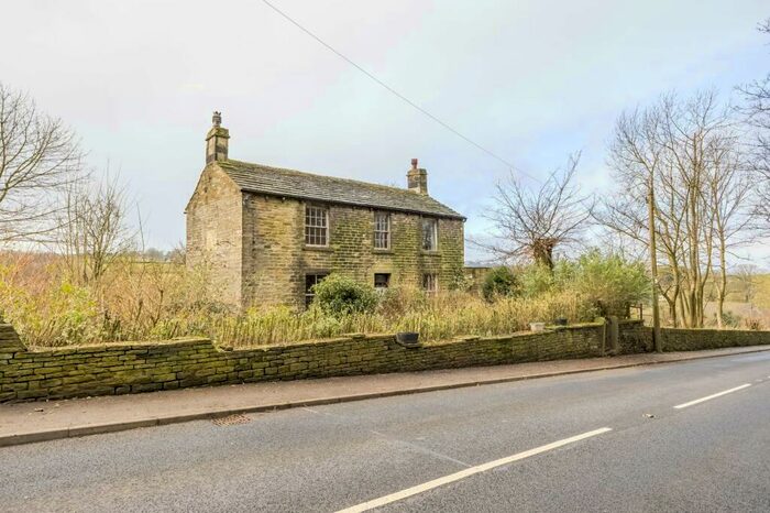 3 Bedroom Detached House For Sale In Sheffield Road, Jackson Bridge, Holmfirth, HD9