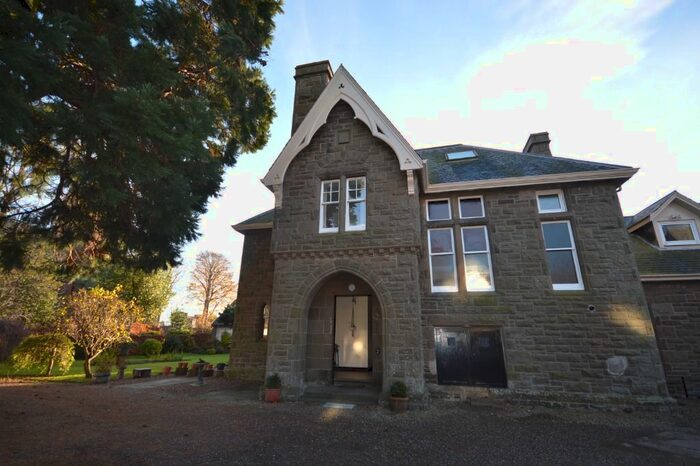 2 Bedroom Flat To Rent In Main Street, Invergowrie, Dundee, DD2