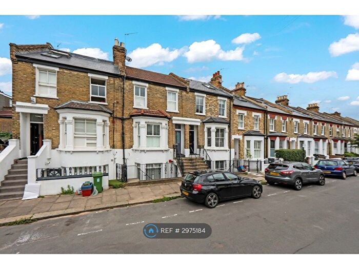 2 Bedroom Flat To Rent In Coombe Road, London, W4