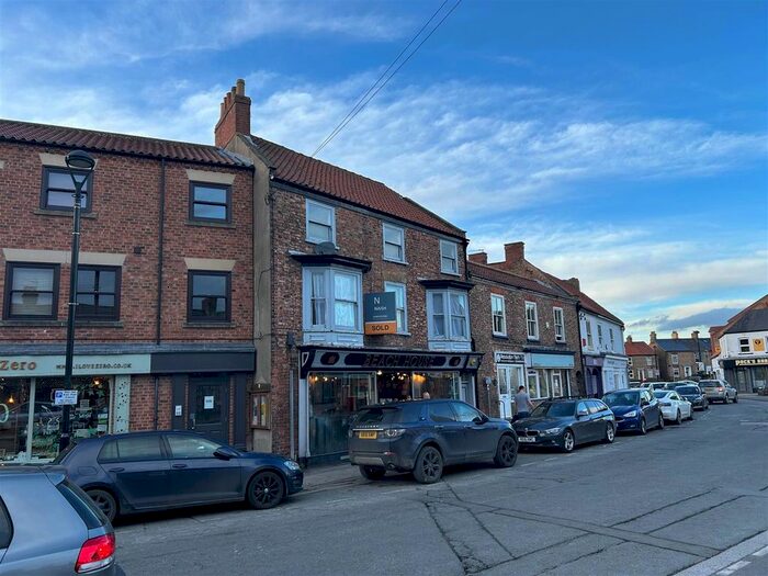 2 Bedroom Flat To Rent In Market Street, Pocklington, York, YO42