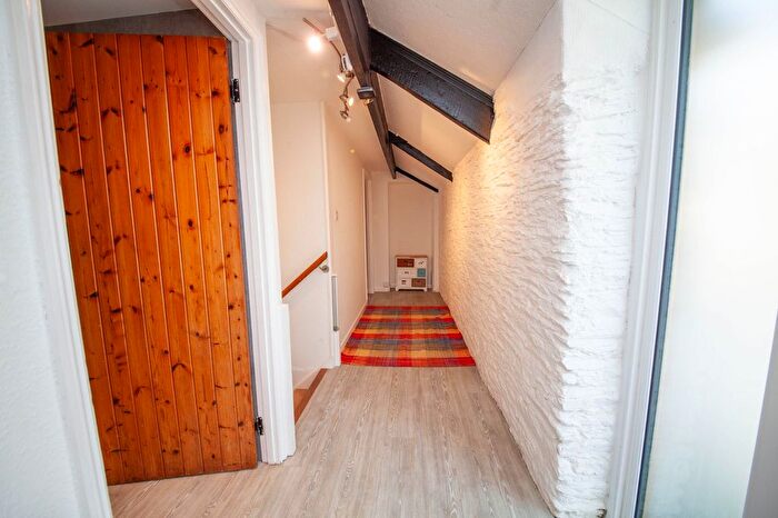 2 Bedroom Barn Conversion For Sale In Bowden, Nr Blackpool Sands Beach, TQ6