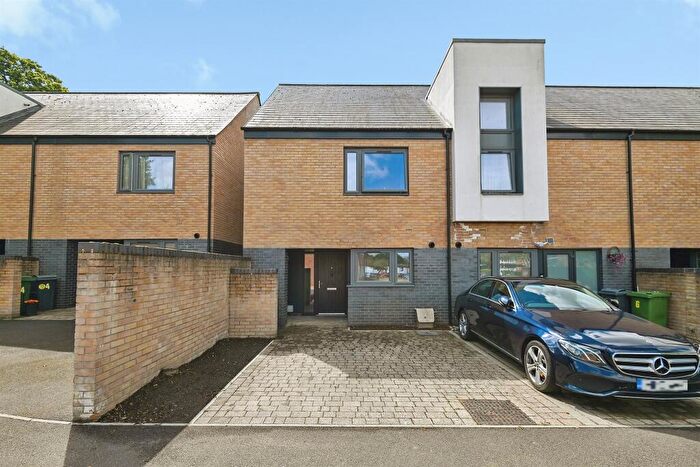 2 Bedroom End Of Terrace House For Sale In Jester Way, Maidstone, ME15