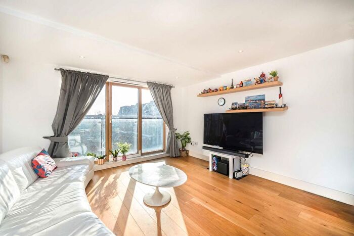 2 Bedroom Flat To Rent In Worple Road, Wimbledon, SW19