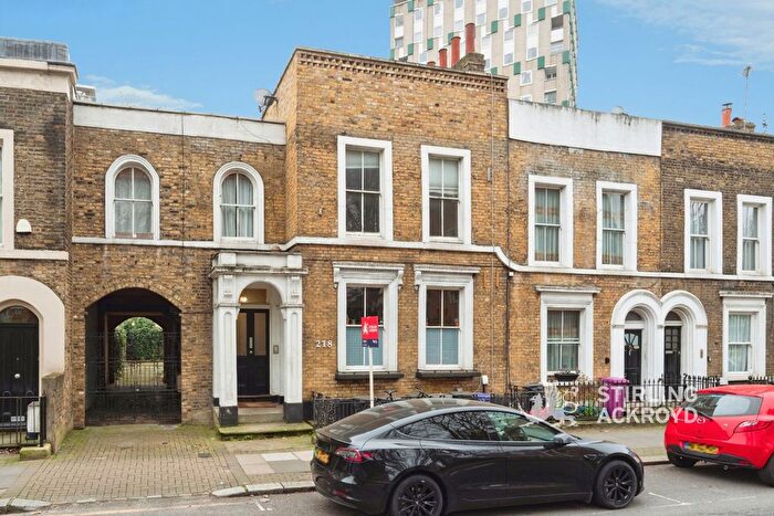 2 Bedroom Flat To Rent In Old Ford Road, Bethnal Green, London, E2