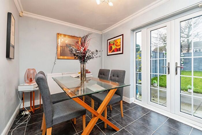 3 Bedroom Terraced House For Sale In Upper Maylins, Letchworth Garden City, SG6