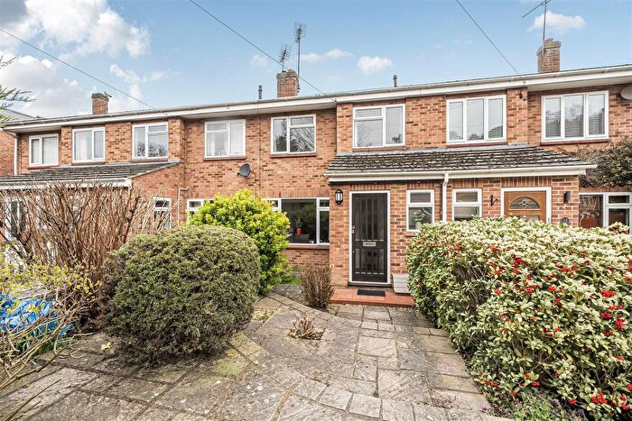 3 Bedroom Terraced House For Sale In Forest Road, Crowthorne, Berkshire, RG45