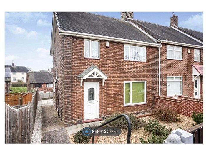 3 Bedroom End Of Terrace House To Rent In Mountfield Drive, Nottingham, NG5