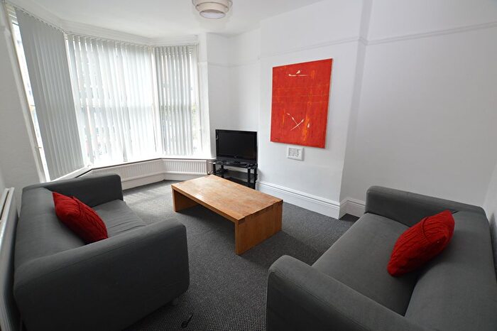 5 Bedroom Property To Rent In Newington Road, Sheffield, S11