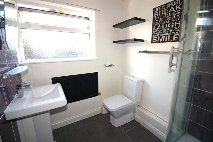 3 Bedroom Terraced House For Sale In Beatrice Gardens, Saltash, PL12