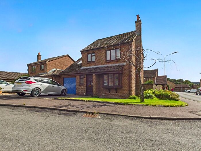 4 Bedroom Detached House For Sale In Culzean Place, Stewartfield, East Kilbride, G74