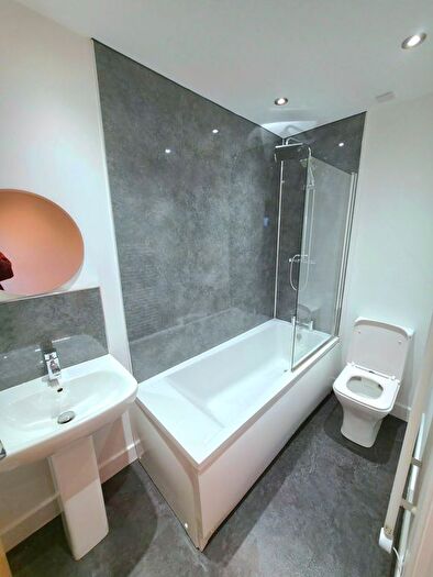 1 Bedroom Flat To Rent In Bedroom Apartment, Firs Lane, WN7