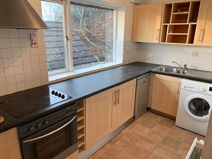 2 Bedroom Flat To Rent In Summerfield Court, Cardiff, CF14