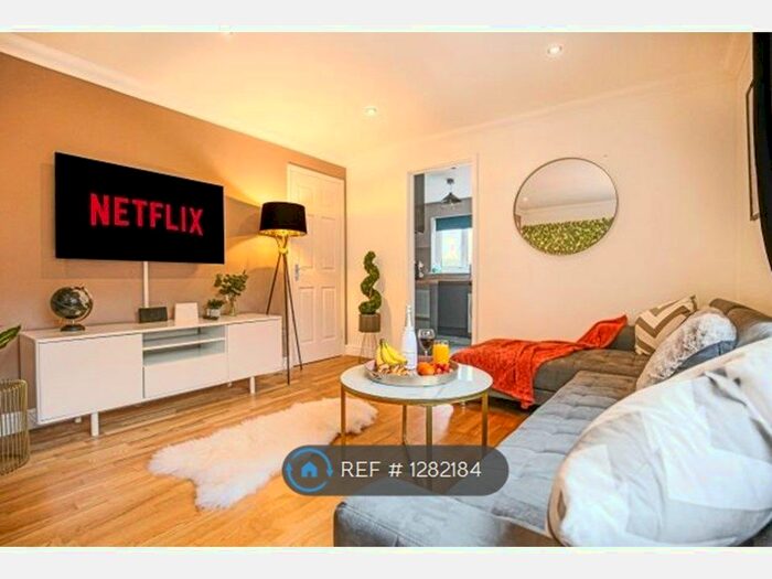 3 Bedroom Detached House To Rent In Pannier Place, Downs Barn, Milton Keynes MK14