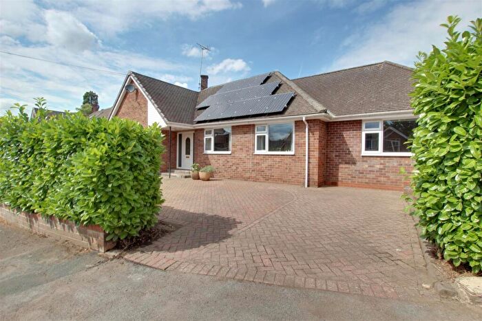 4 Bedroom Detached Bungalow For Sale In Woodgates Close, North Ferriby, HU14