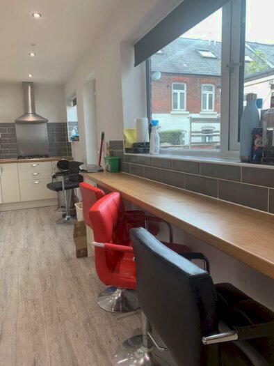 6 Bedroom House Of Multiple Occupation To Rent In Radford Boulevard, Nottingham, NG7