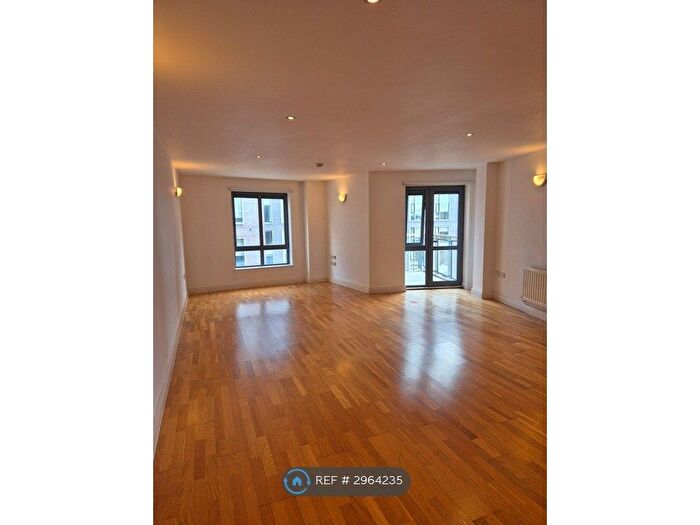 1 Bedroom Flat To Rent In Ellesmere Street, Manchester, M15