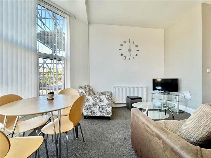 2 Bedroom Apartment To Rent In Woodland Terrace, Plymouth, Plymouth, PL4