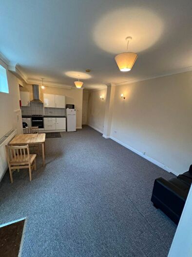 1 Bedroom Flat To Rent In Russell Hill Road, Purley, CR8