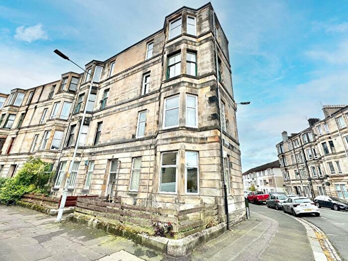 2 Bedroom Flat To Rent In Crossflat Crescent, Paisley, Renfrewshire, PA1