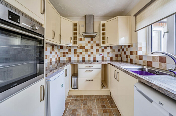 1 Bedroom Apartment For Sale In London Road, Headington, OX3