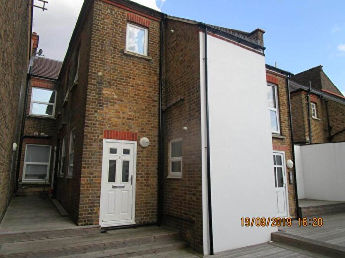 1 Bedroom Flat To Rent In High Street, Southend On Sea, SS1