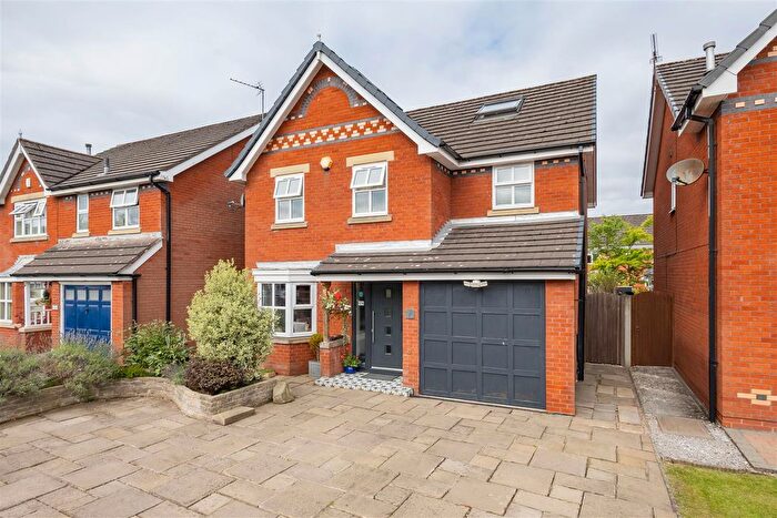 4 Bedroom Detached House For Sale In Victoria Park Avenue, Leyland, PR25