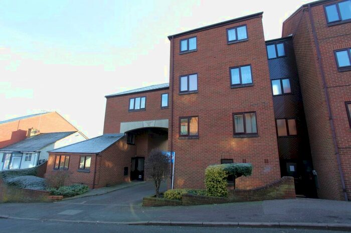 1 Bedroom Flat To Rent In Hollies Court, Britannia Road, Banbury, OX16