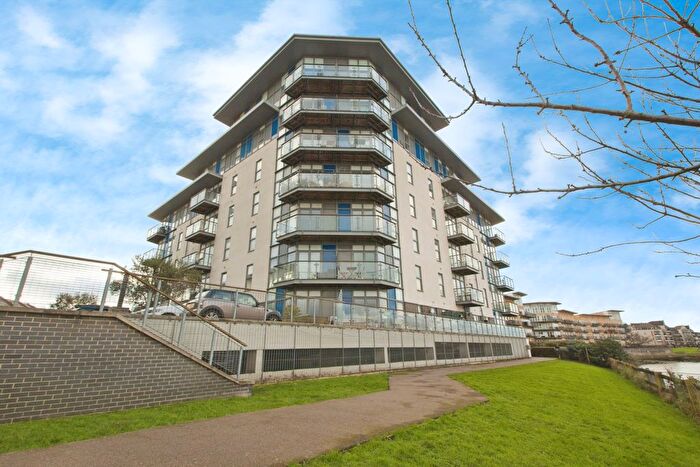 2 Bedroom Flat To Rent In Bessborough House, Greenhithe, DA9
