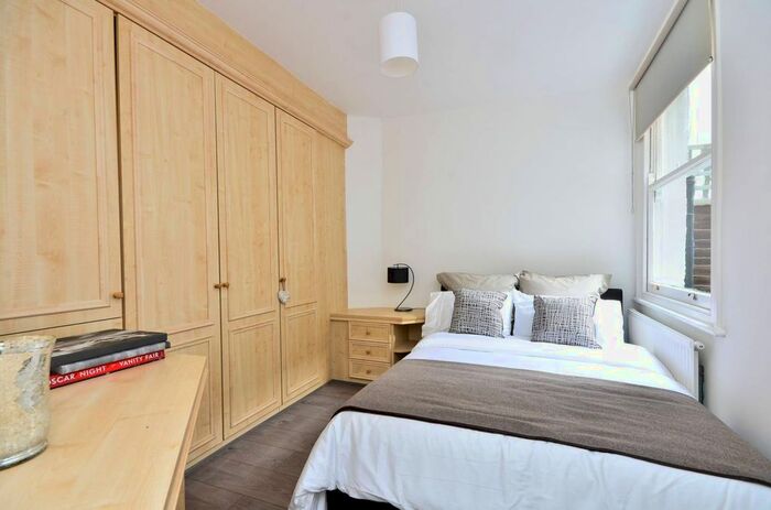 1 Bedroom Flat To Rent In Rigault Road, Parsons Green, London, SW6