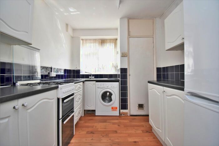 2 Bedroom Flat To Rent In Sangley Road, London, SE6