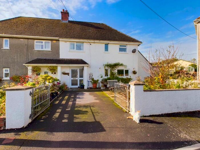 3 Bedroom Semi-Detached House For Sale In Bro Pedr, Llandyfaelog, Kidwelly, SA17