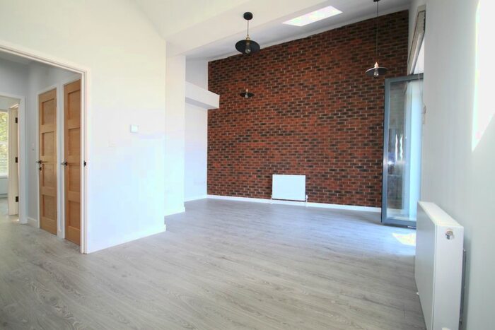 1 Bedroom Flat To Rent In East Dulwich Road, London, SE22