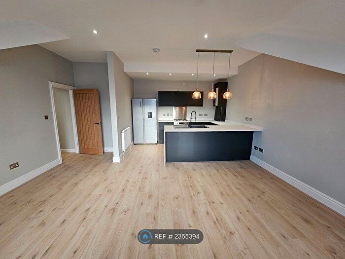 3 Bedroom Flat To Rent In Croxteth Road, Liverpool, L8
