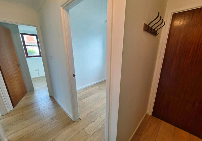 2 Bedroom Flat To Rent In Beaumont Road, Totton, SO40