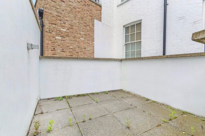 1 Bedroom Flat To Rent In Fulham Road, London, SW10