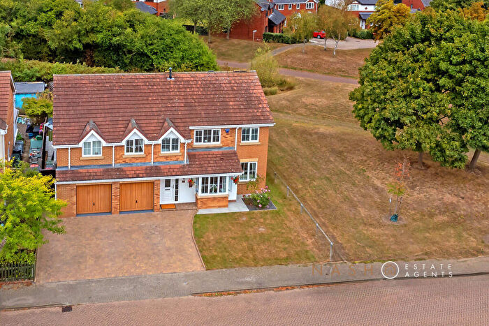 6 Bedroom Detached House For Sale In Lynmouth Crescent, Furzton, MK4