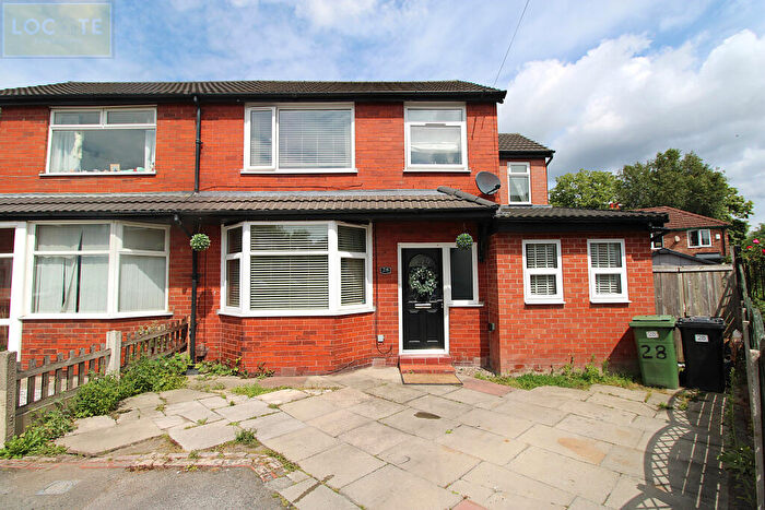 4 Bedroom Semi-Detached House For Sale In Wyndcliff Drive, Flixton, M41