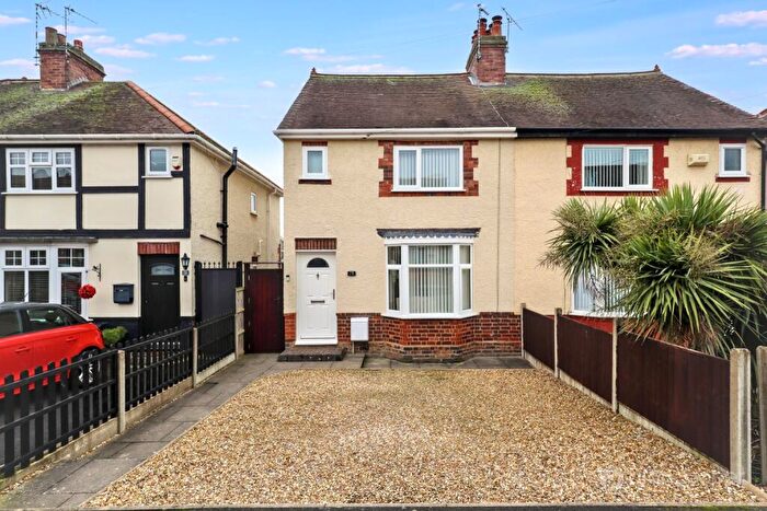 3 Bedroom Semi-Detached House For Sale In Castle Road, Weddington, Nuneaton, CV10