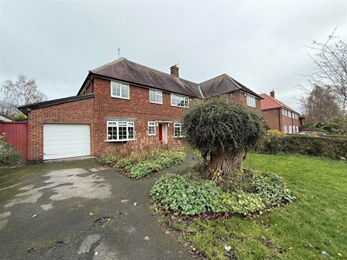 4 Bedroom Semi Detached House For Sale In Carmel Gardens, Darlington, DL3