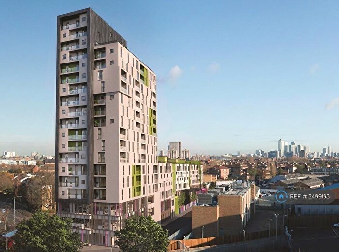 3 Bedroom Flat To Rent In Rotherhithe New Road, London, SE16