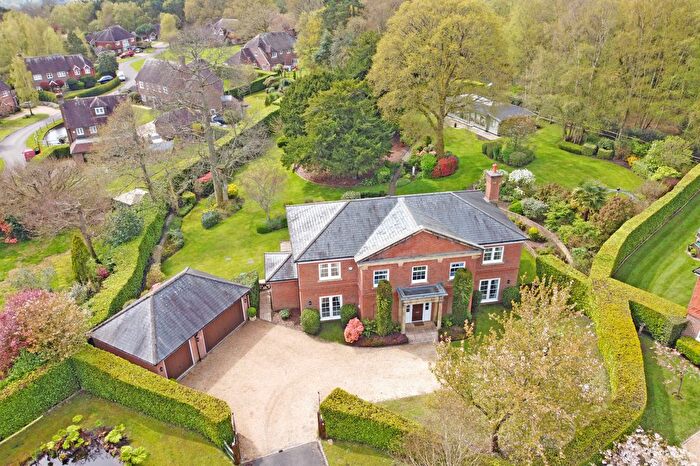 5 Bedroom Detached House For Sale In Hurst Park, Midhurst, GU29