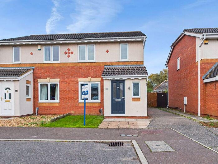 3 Bedroom Semi Detached House For Sale In Alder Drive, Huntingdon, Cambridgeshire., PE29