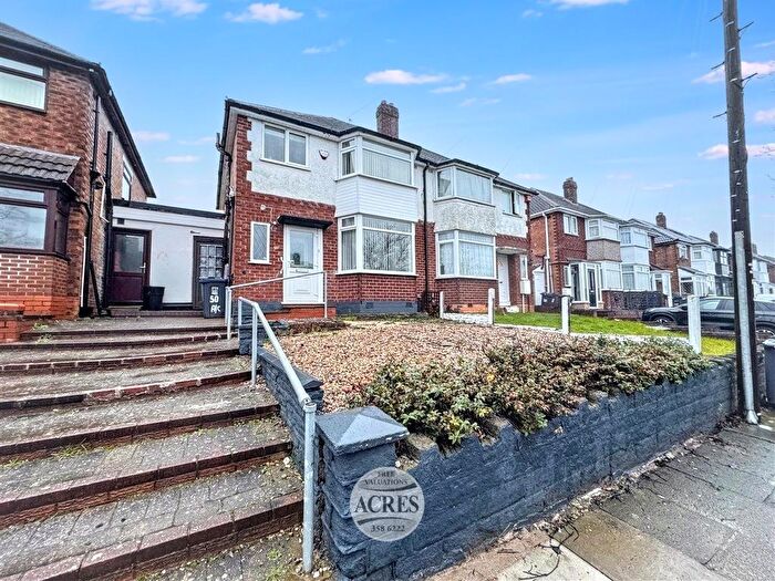 3 Bedroom Semi Detached House For Sale In Mildenhall Road, Great Barr, Birmingham, B42