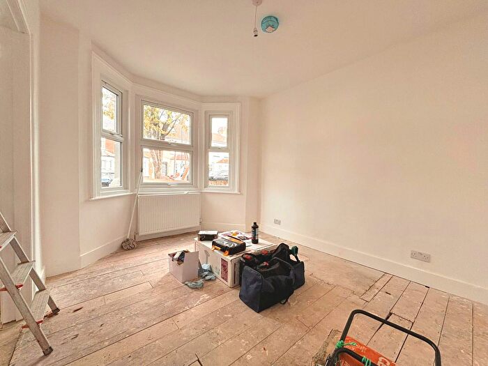 3 Bedroom Terraced House To Rent In Moffat Road, Thornton Heath, Surrey, CR7