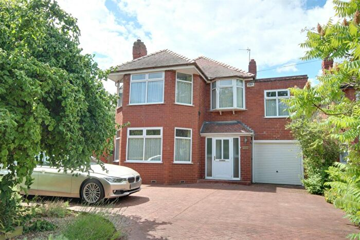 5 Bedroom Detached House For Sale In Harland Way, Cottingham, HU16