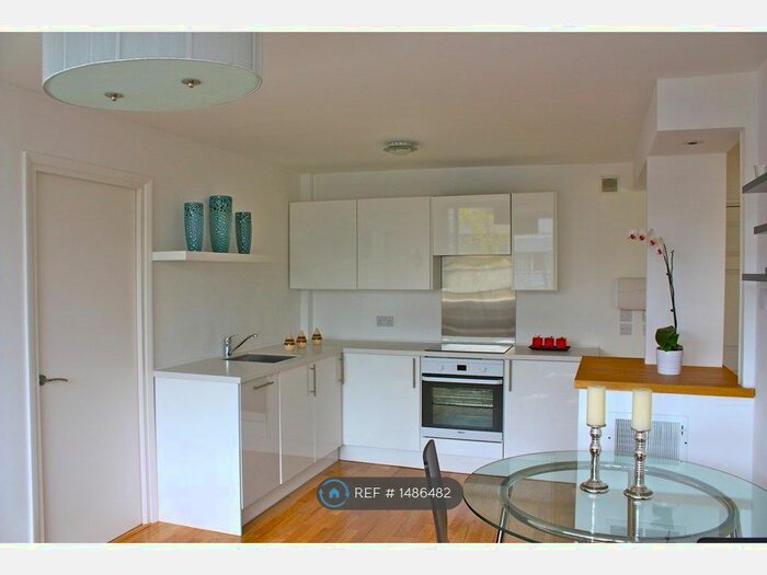 2 Bedroom Flat To Rent In Holcroft Court, London, W1W