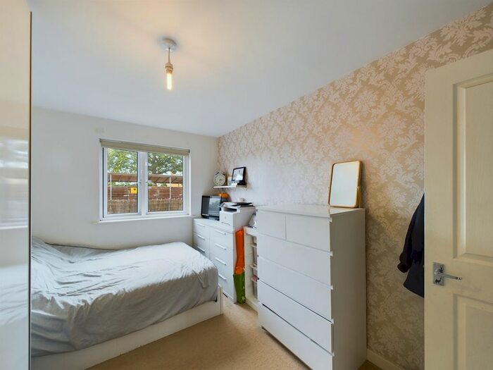 2 Bedroom Flat For Sale In Champion House, Charlton, SE7