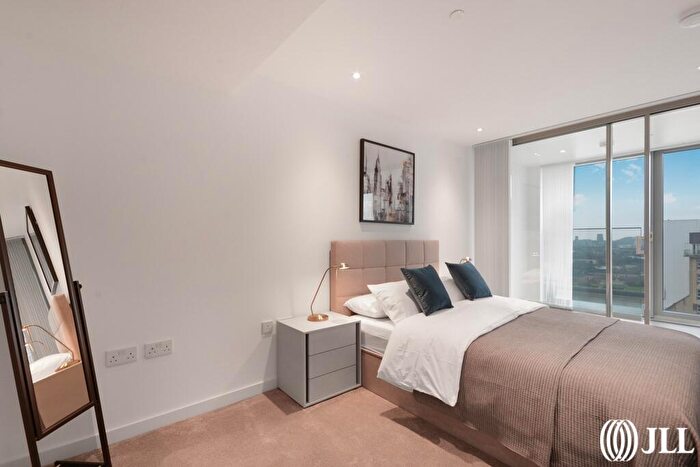 1 Bedroom Flat For Sale In Landmark Pinnacle, Marsh Wall, E14