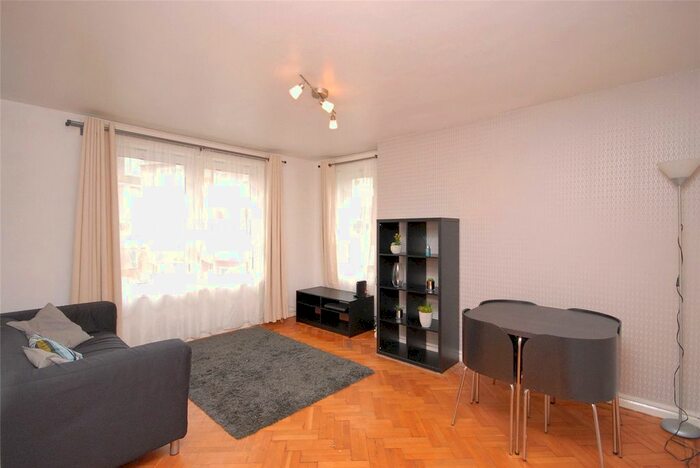 2 Bedroom Flat To Rent In Bardsley House, Bardsley Lane, Greenwich, London, SE10